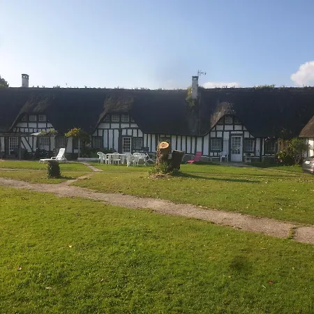 Holiday home Chaumiere Du Chateau D'o Et Sa Mini Ferme ,gite 21couchages Goupil-Othon