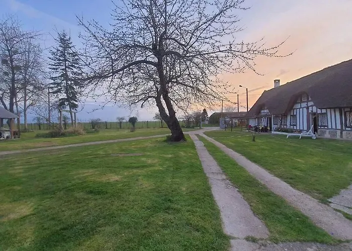 Chaumiere Du Chateau D'o Et Sa Mini Ferme ,gite 21couchages Holiday home