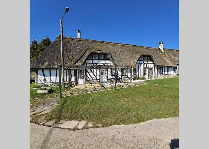 Chaumiere Du Chateau D'o Et Sa Mini Ferme ,gite 21couchages Goupil-Othon