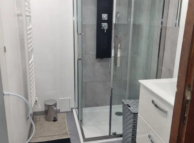 Chaumiere Du Chateau D'o Et Sa Mini Ferme ,gite 21couchages Holiday home Goupil-Othon