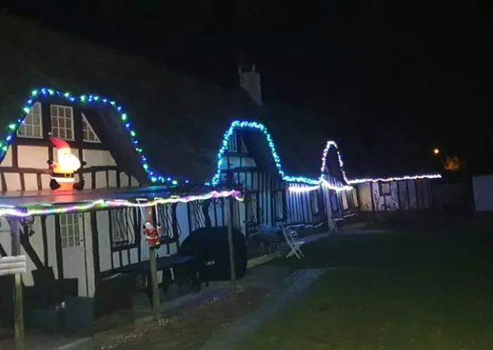 Chaumiere Du Chateau D'o Et Sa Mini Ferme ,gite 21couchages Goupil-Othon